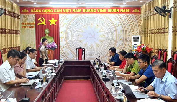 Tổ đại biểu HĐND tỉnh Hà Giang đơn vị huyện Bắc Mê giám sát chương trình trồng rừng kinh tế năm 2021 - 2022 tại huyện - ẢNH ĐỨC TOÀN